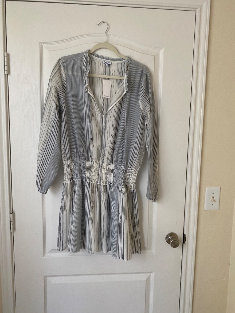 Splendid Dress - Picture 5 of 10